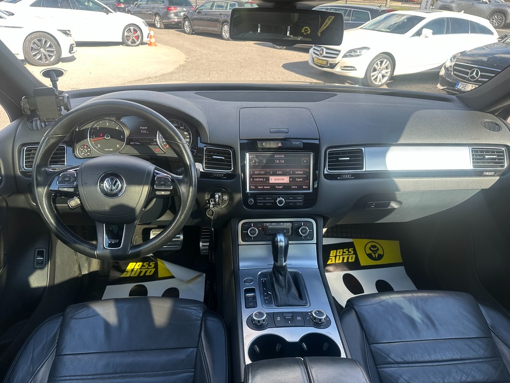 Volkswagen Touareg 2012 - 10