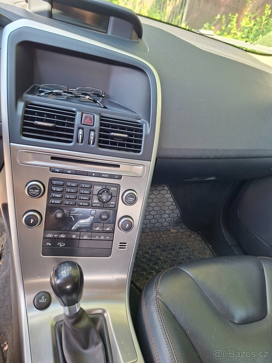 Volvo XC60, 2.4D, 4x4, TOP Výbava Summum - 10