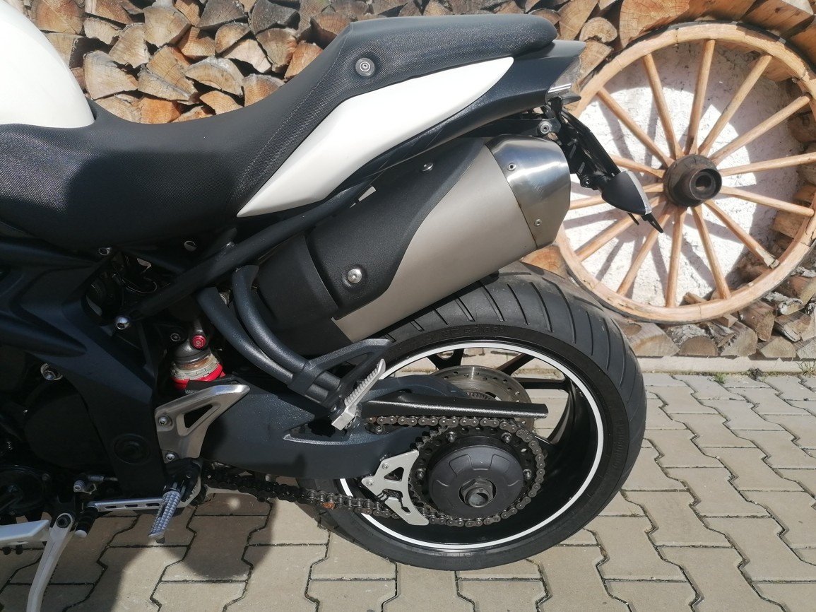 TRIUMPH SPEED TRIPLE 1050 ABS - 10