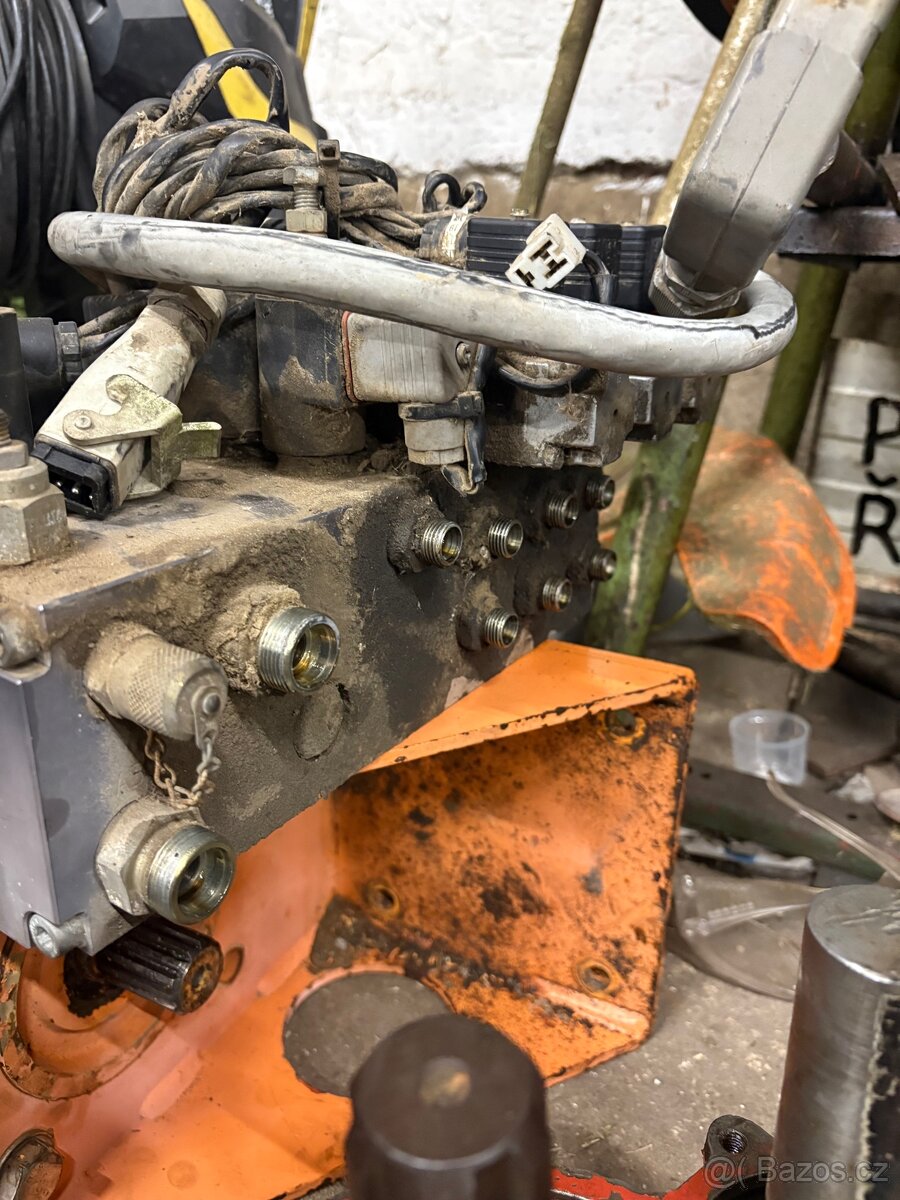 Hydraulický rozvaděč elektronická kostka - 10