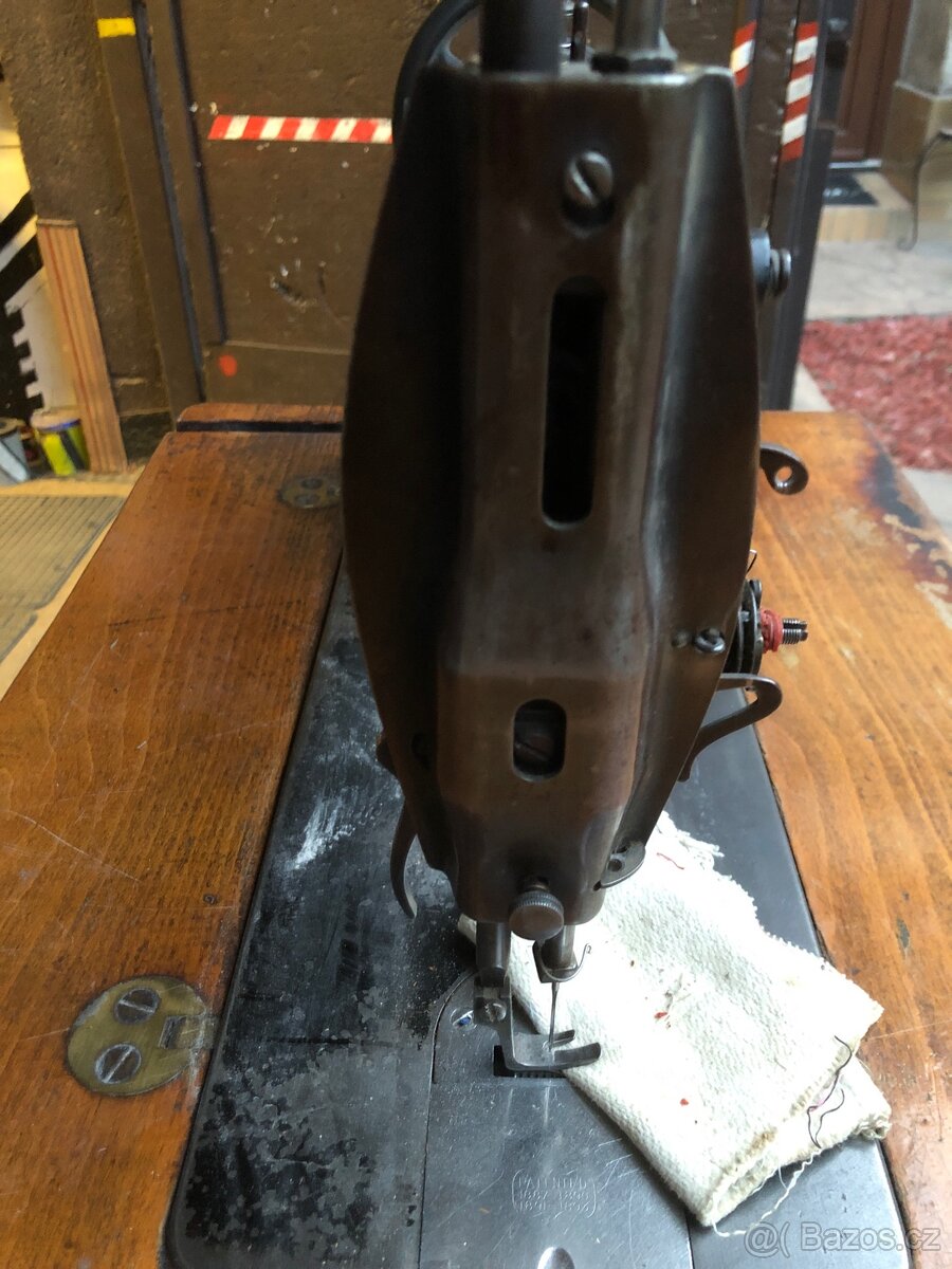 Šicí stroj Singer - 10