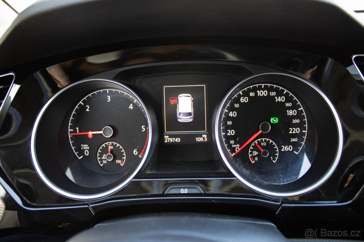 VW Touran Hi-line 100% stav - 10