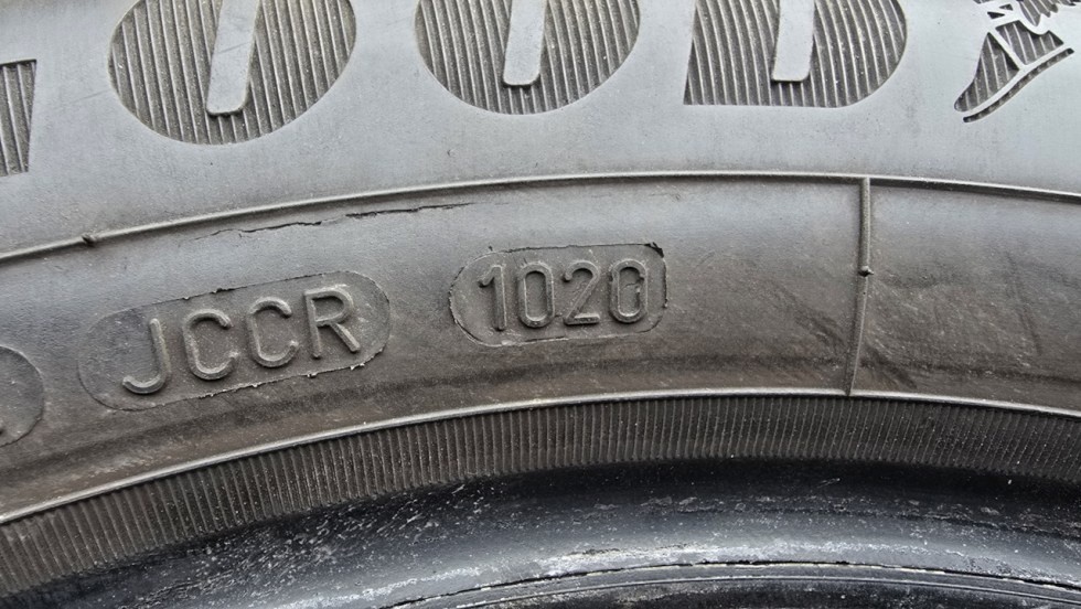 Letní pneu 215/55/17 Good Year - 10