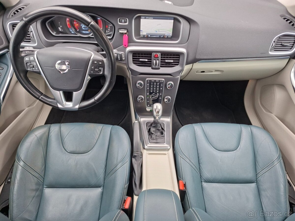 VOLVO V40 2.0D3 110kW AUT -1.MAJITEL - 10