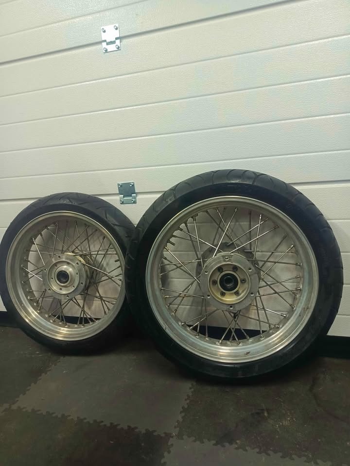 Drátěná kola na motorku - 10