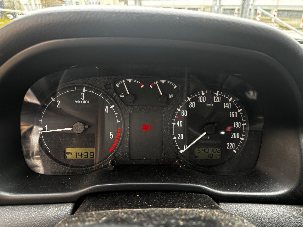 Škoda octavia 1 combi 1.9tdi 66kw díly z vozu - 10