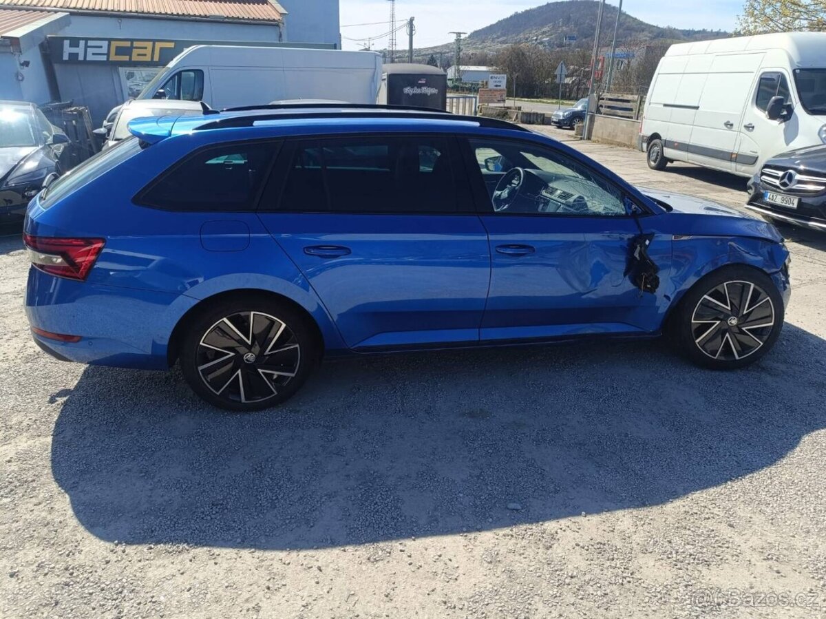 Škoda Superb Hybrid iV - 10