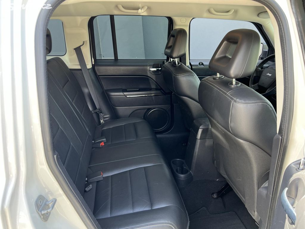 🚗 Jeep Patriot 2.0CRD LIMITED 4x4 TEMPOMAT - 10