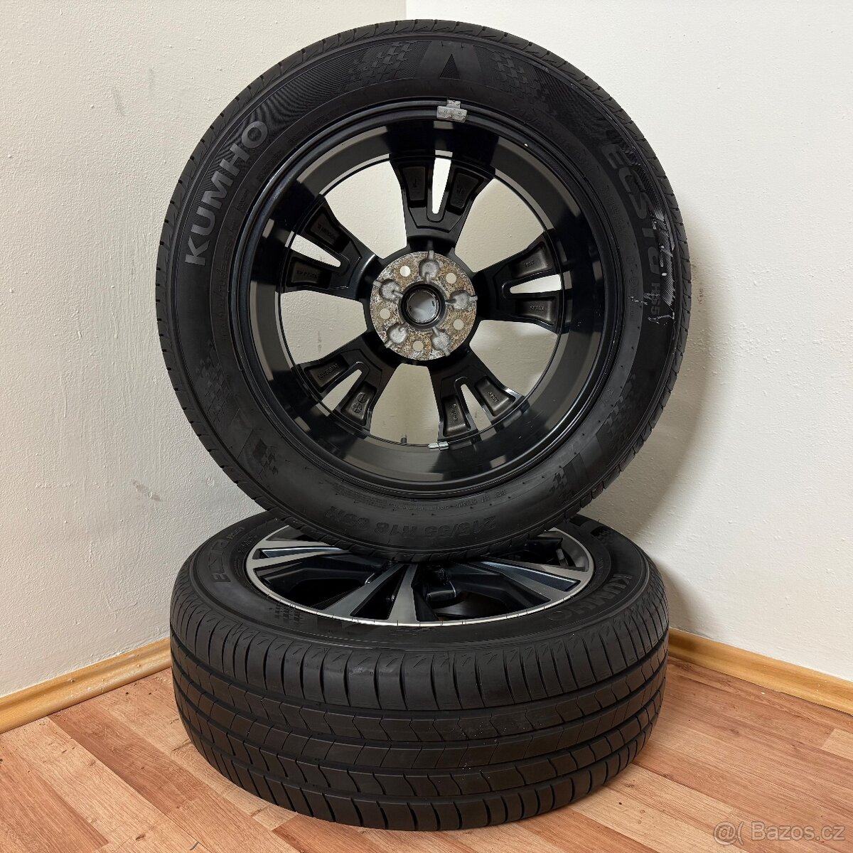 NISSAN QASHQAI 5x114,3 R18 ET40+LETNÍ 215/55R18 8mm - 10