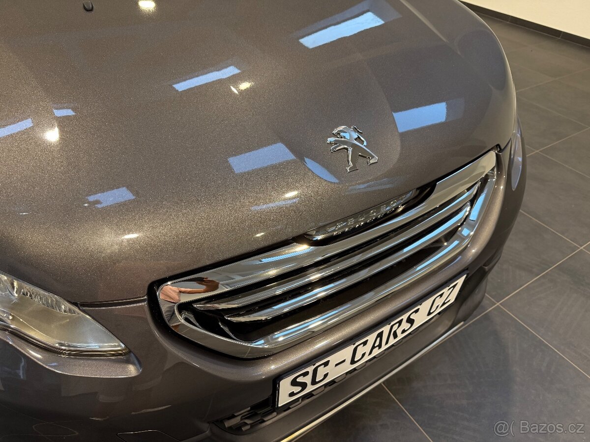 Peugeot 2008 1.2 PureTech 60 kW Allure nová STK a servis - 10