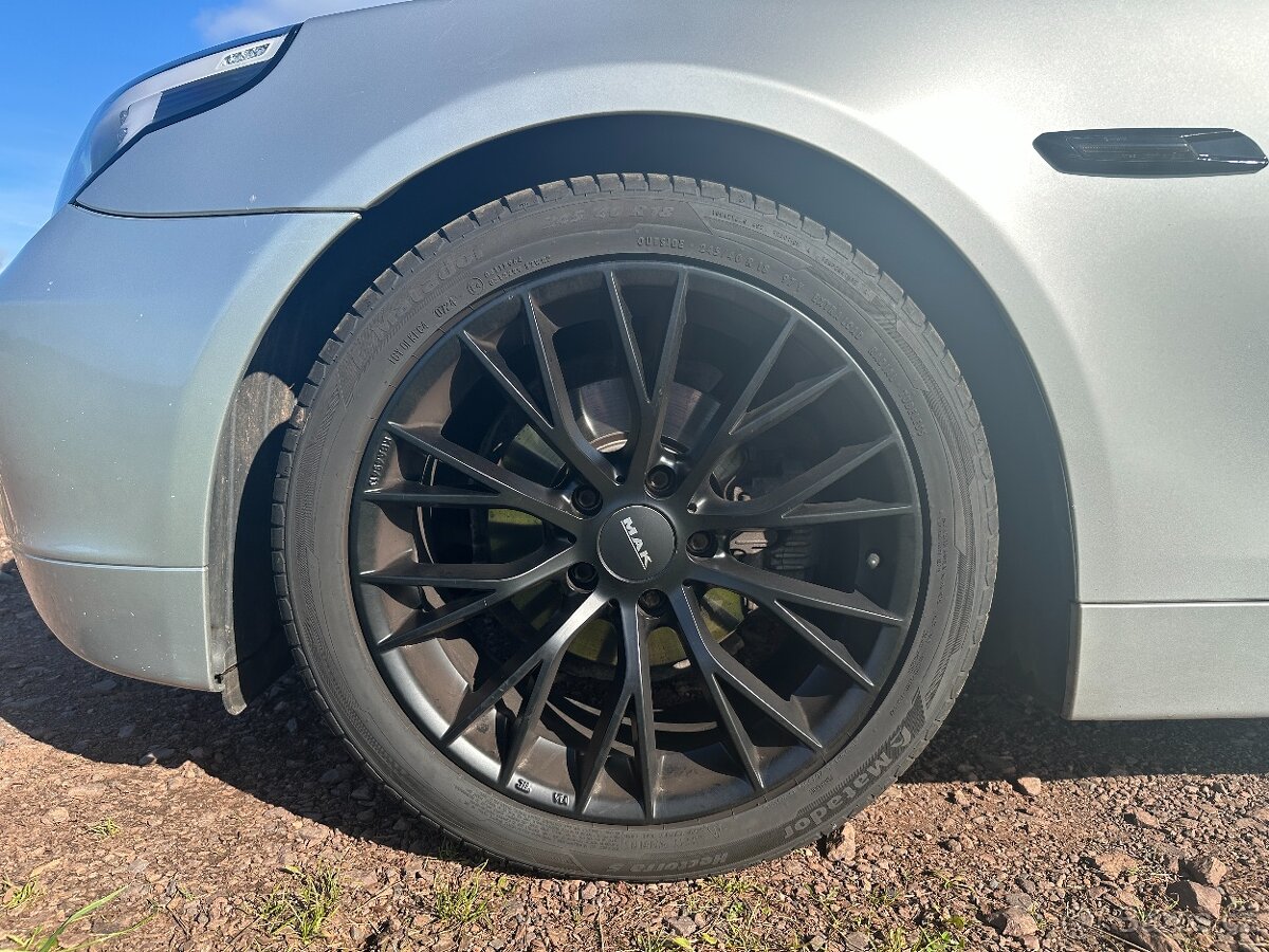 BMW E60 525i Manuál 2004 - 10