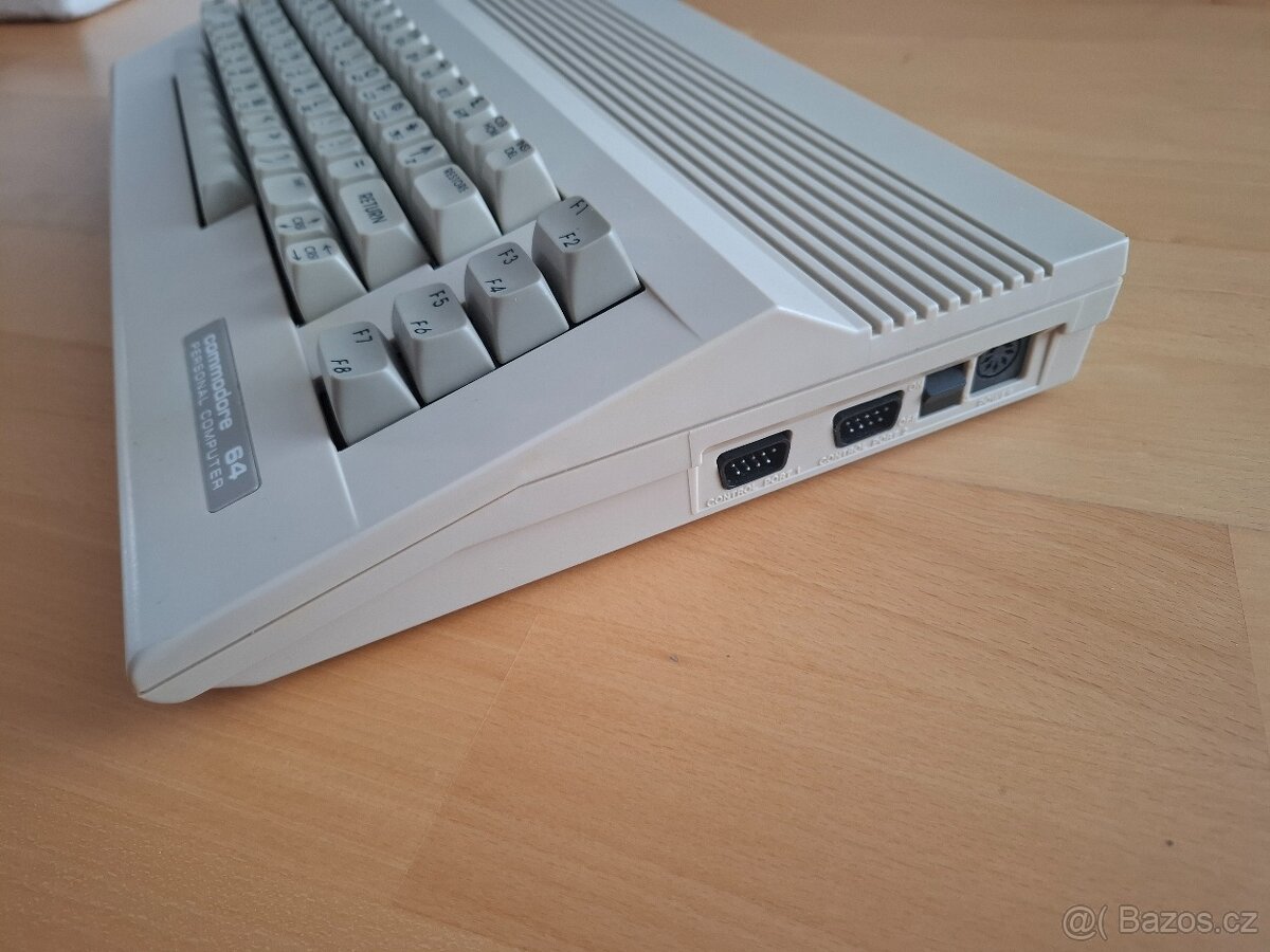 Commodore C64 C + originiál příslušenství - 10