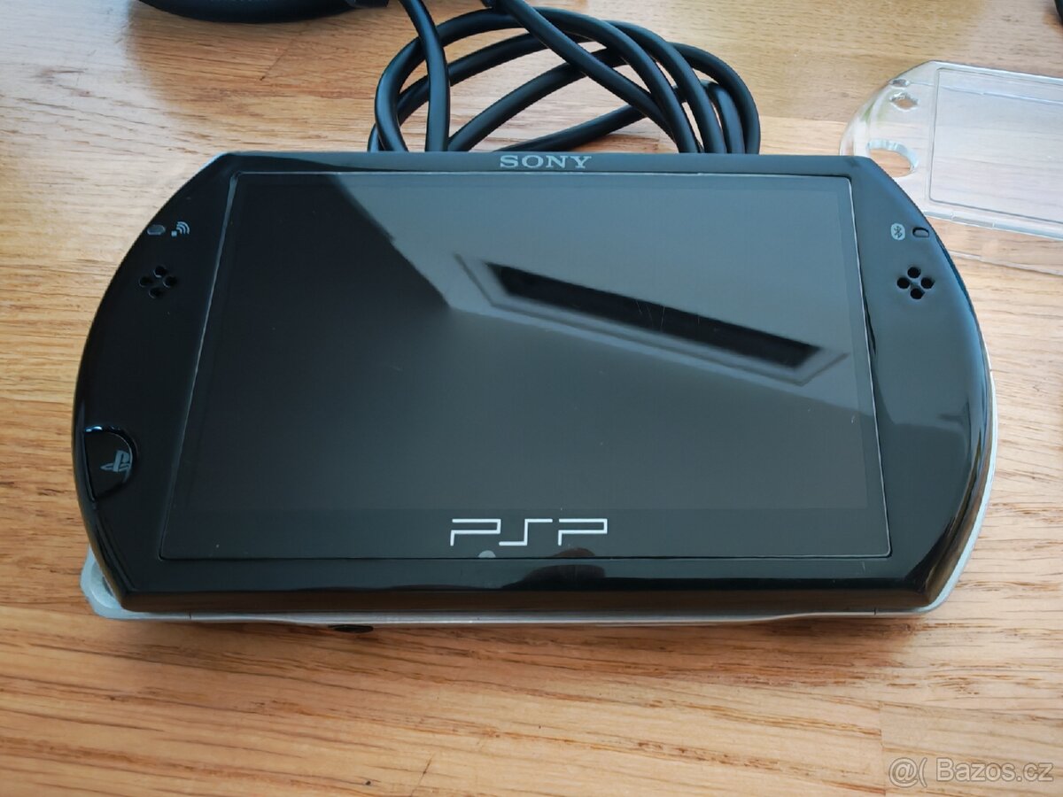 Playstation PSP GO black - 10