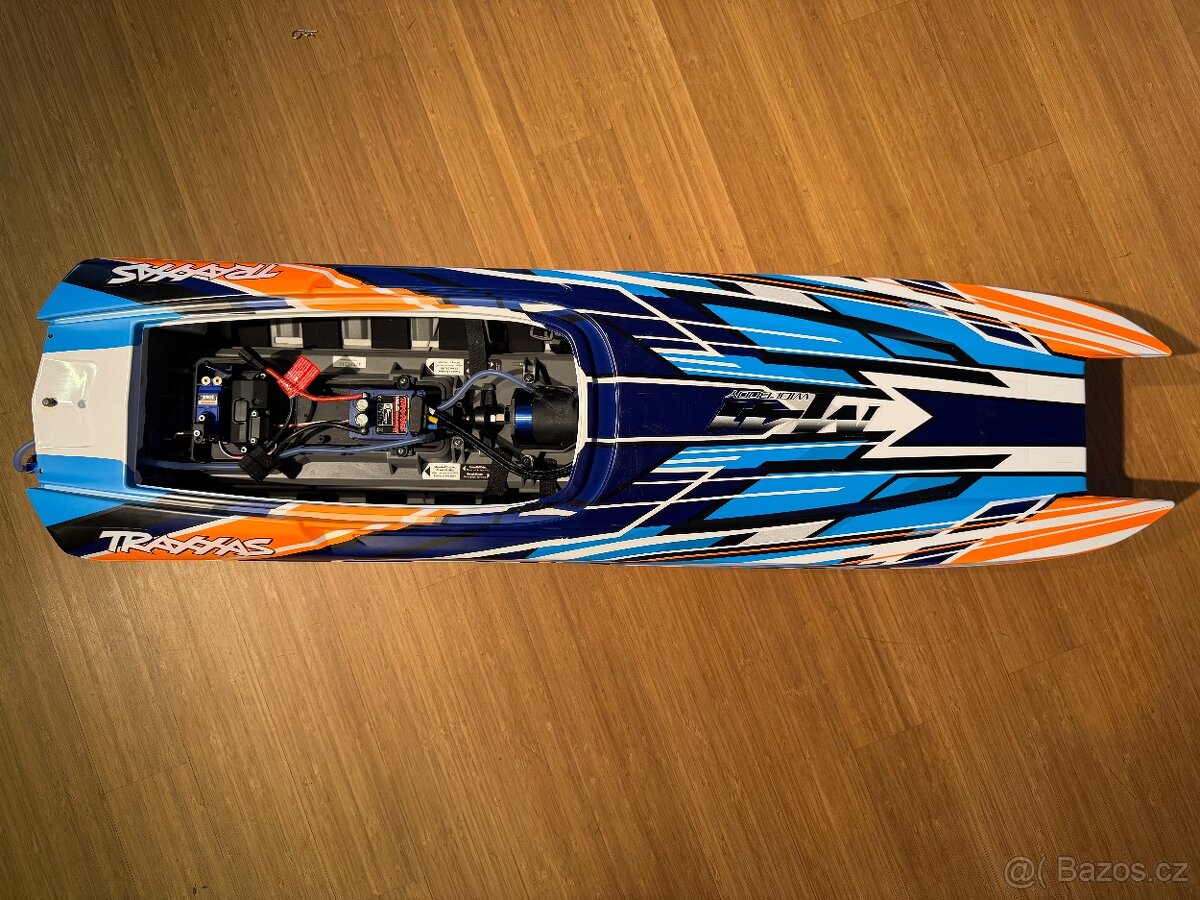 RC model lodi Traxxas M41 Widebody - 10