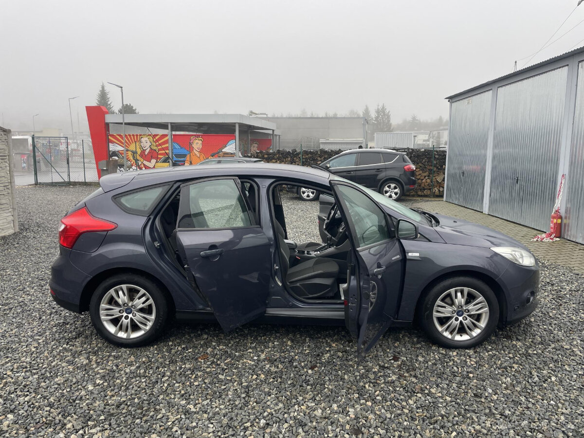 ++Ford Focus 1.6i 16V 120PS LPG HATCHBACK++ - 10