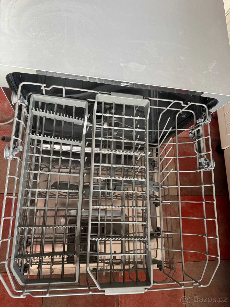 Stolní myčka Candy CDCP 8/E - stříbrná - 10