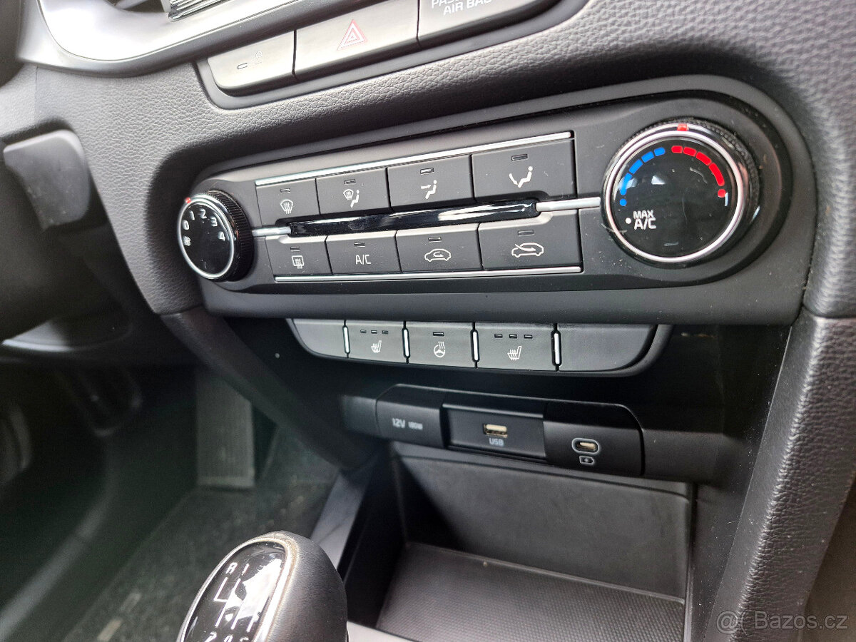 Kia Ceed kombi 1,5 TGDi 118kw, tažné, MY2023, CZ - 10