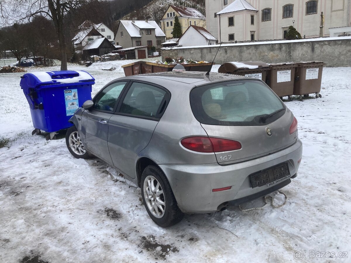 Alfa Romeo 147 1.9 JTDM ND - 10