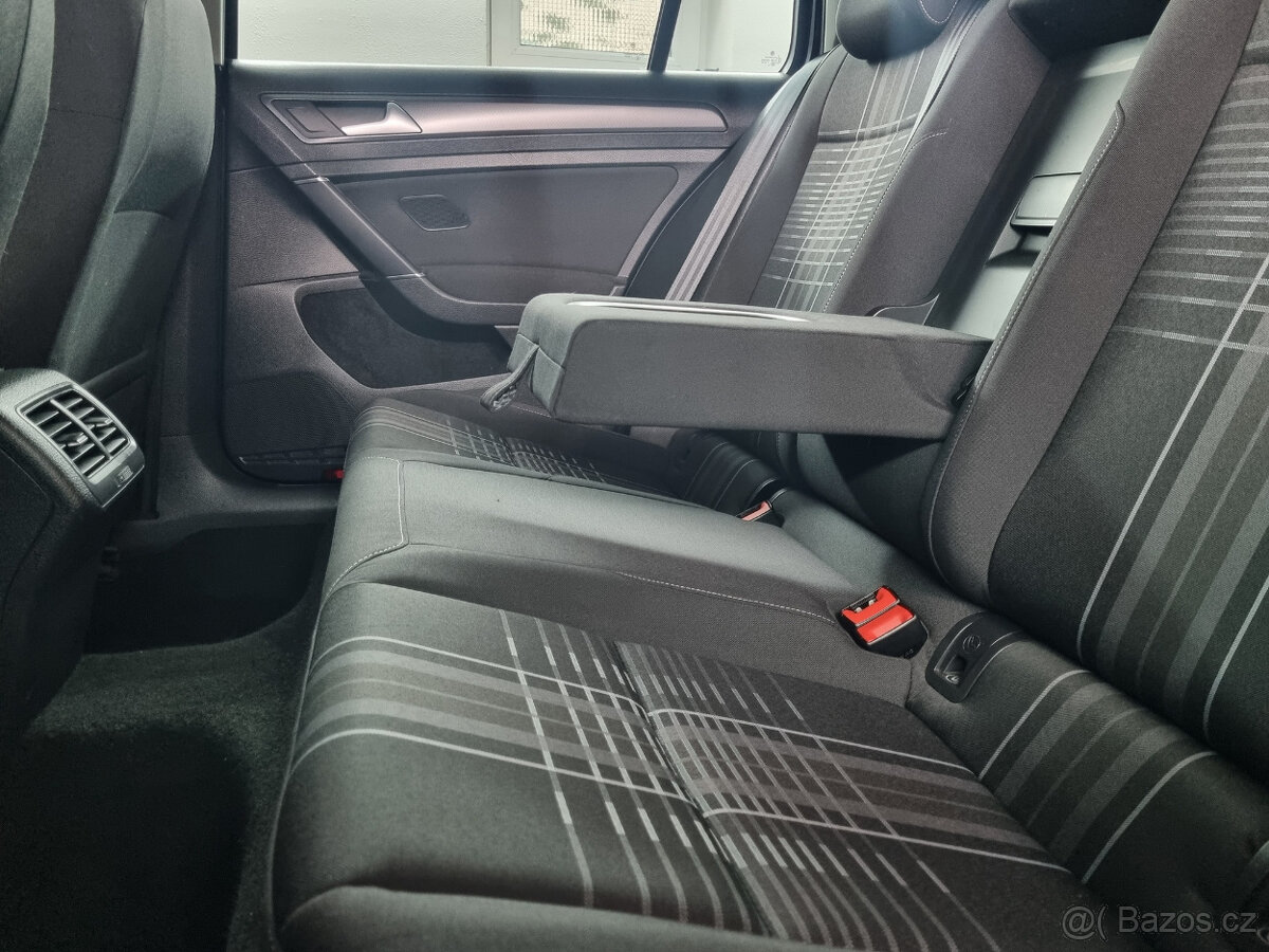 VW Golf 7 Variant 1.2 TSi 81kW akční výbava Lounge - 10