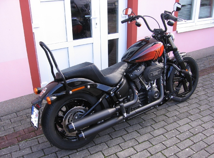 Harley Davidson FXBBS Street Bob motor M8 - 10