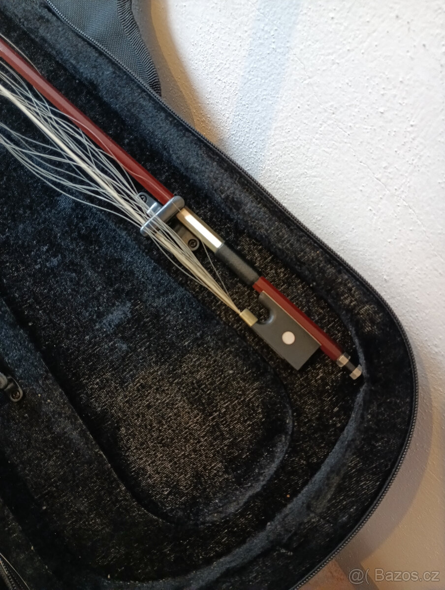 Prodám kompletní set housli 4/4 - 10