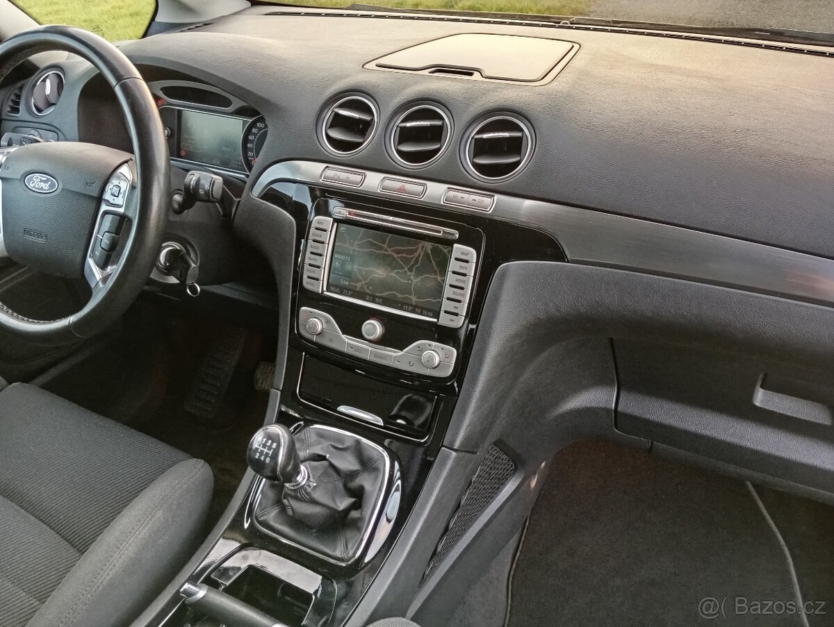 Ford Galaxy 2.0 TDCi 103kw Titanium, 174000km, manuál - 10