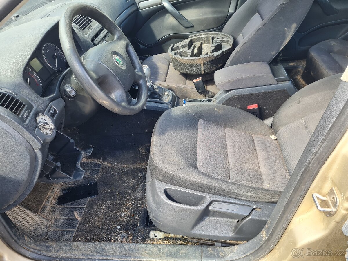 Škoda Octavia 2 dily - 10