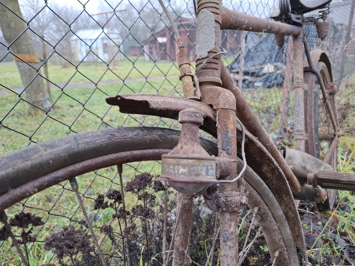 2x historické kolo Tudor - 10
