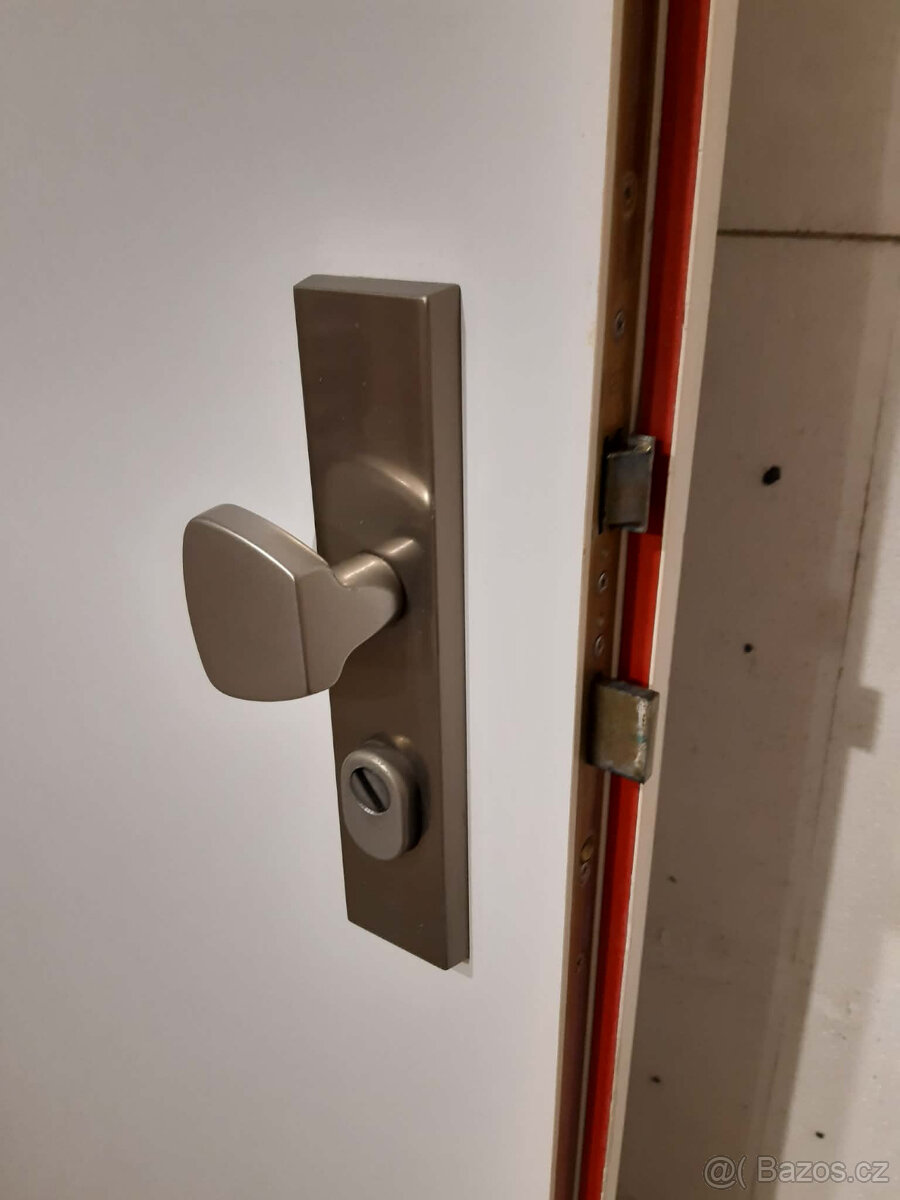 Protipozarni dvere prave 90 - 10