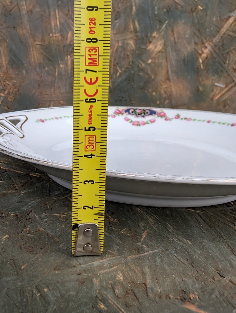 Starožitný porcelánový servírovací talíř. - 10