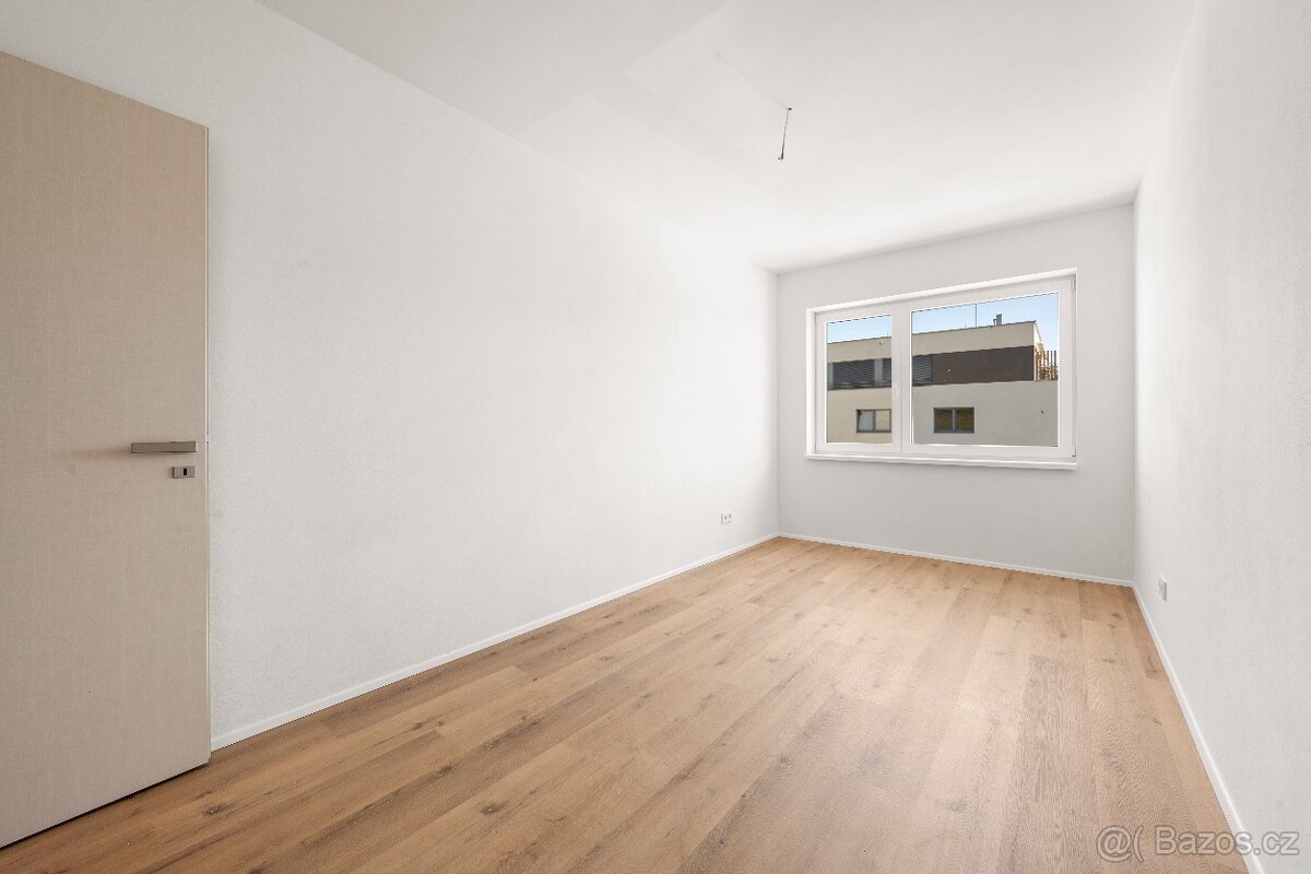 Litomyšl , 2kk, balkon, sklep, komora, garážové stání v domě - 10