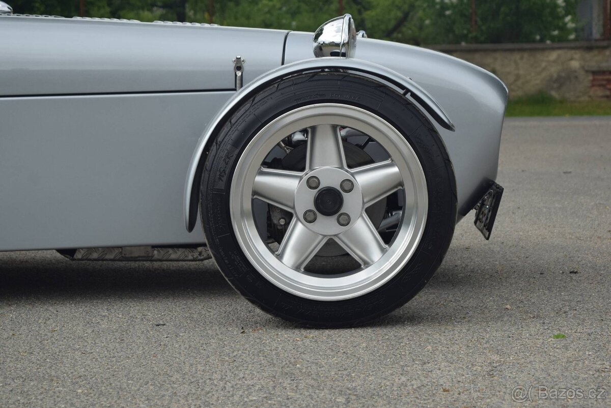 VM 77 (Caterham) 2000 - 10