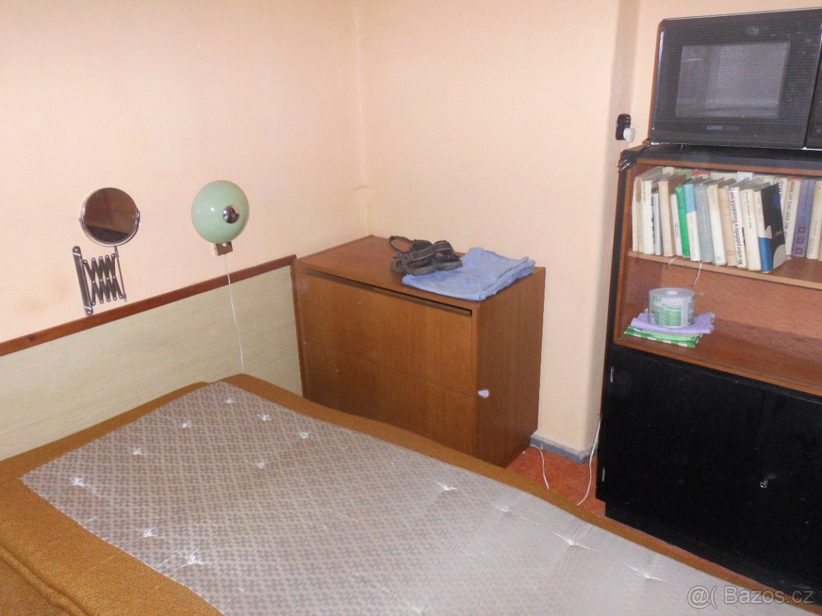 Obyvaci stena, perinac, komoda, stolek, valendy, gauc, skrin - 10