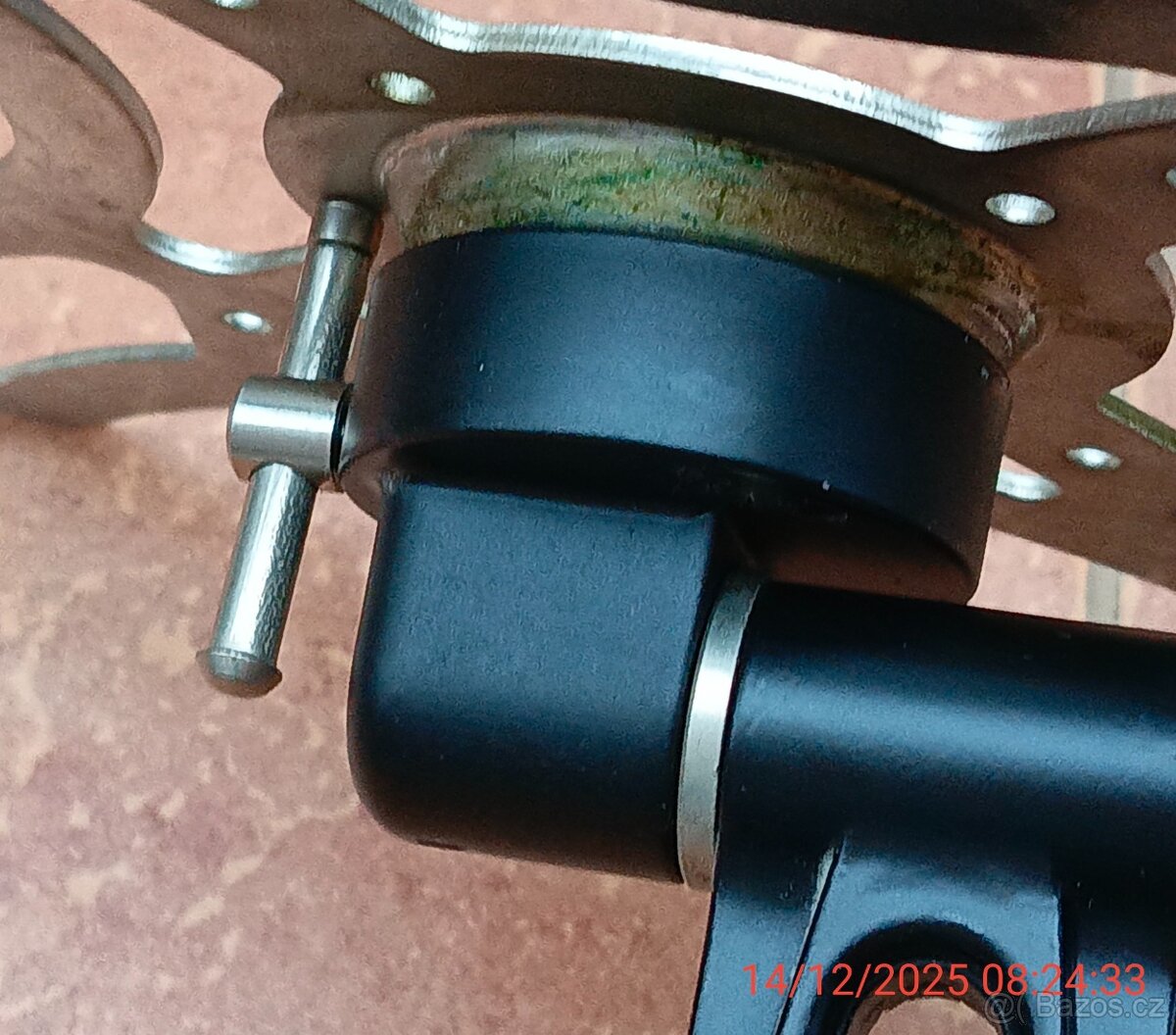 Držák na televizi. - 10