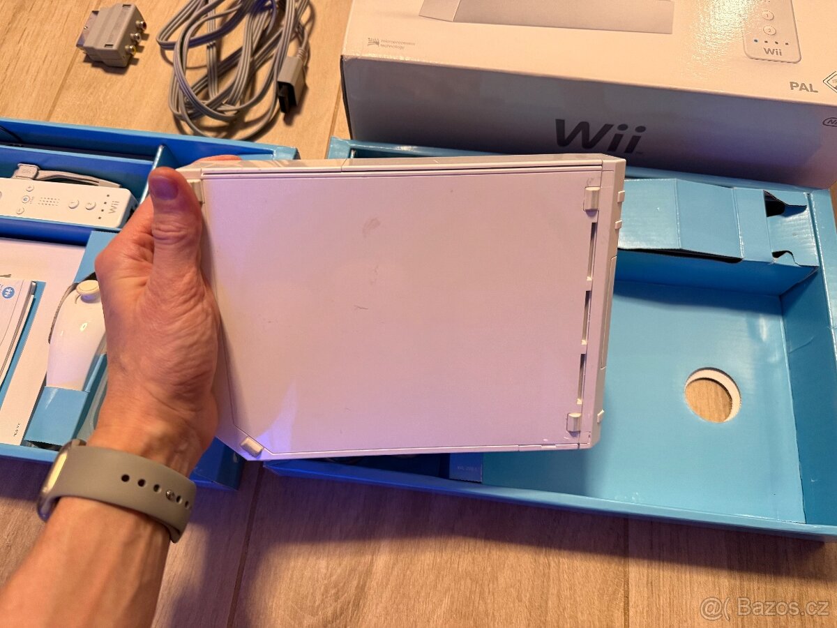 Nintendo Wii (RV-001) Wii Sports Pack - 10