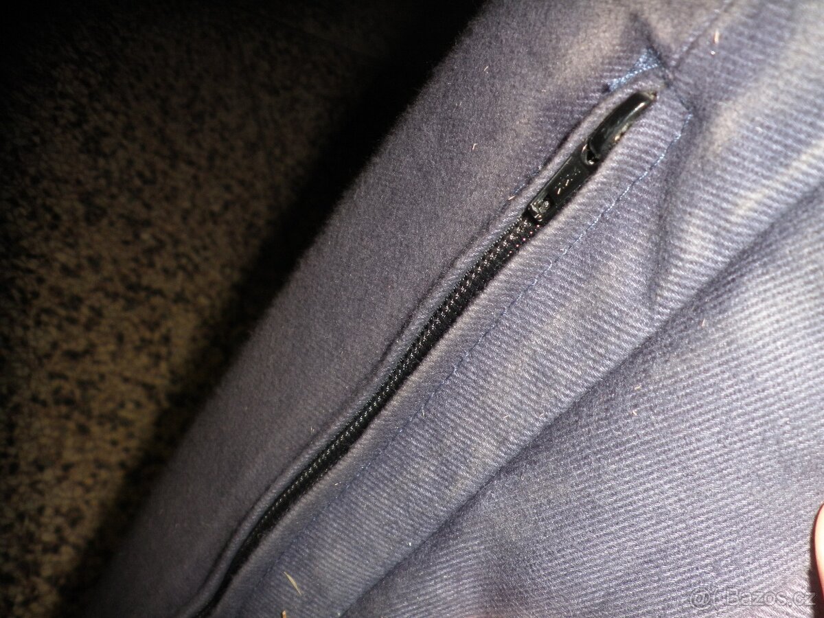 Polohovatelná sedačka s možností lůžka - 10