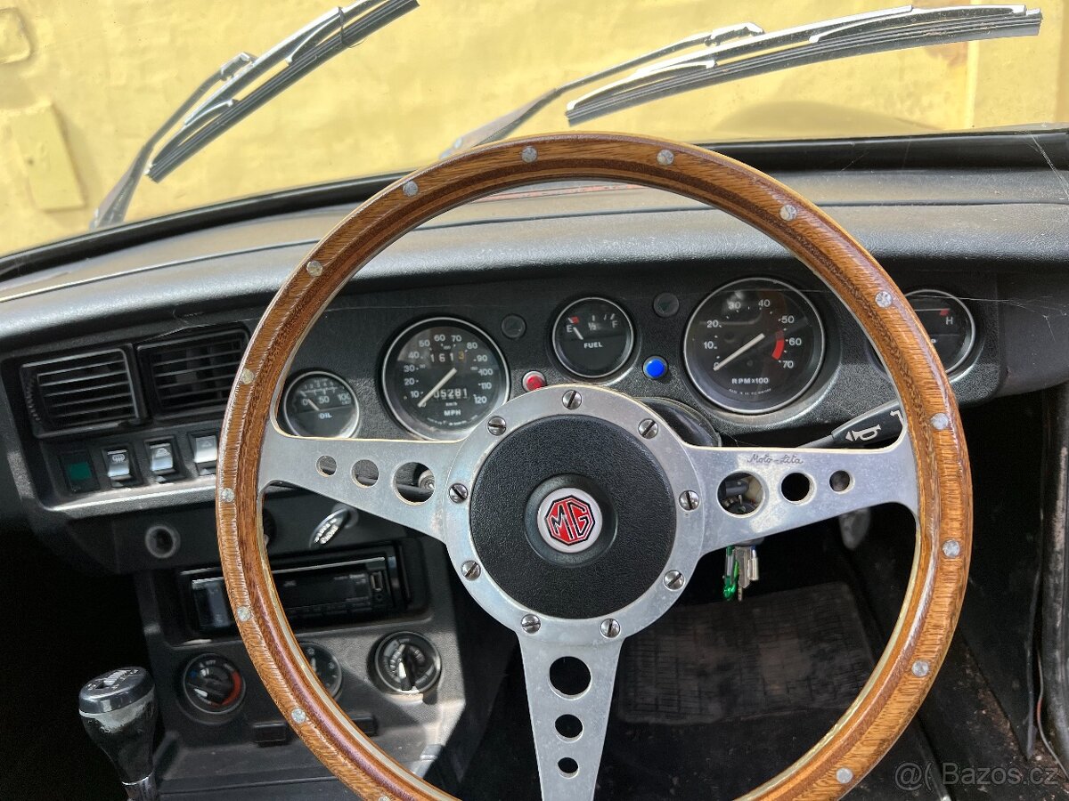 MGB GT 1800 - 10