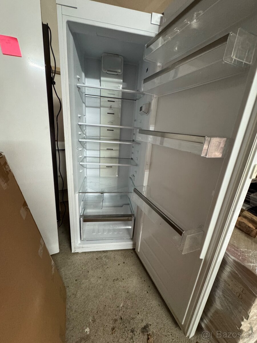 Lednice Whirlpool SW6-AM2Q-W - 10