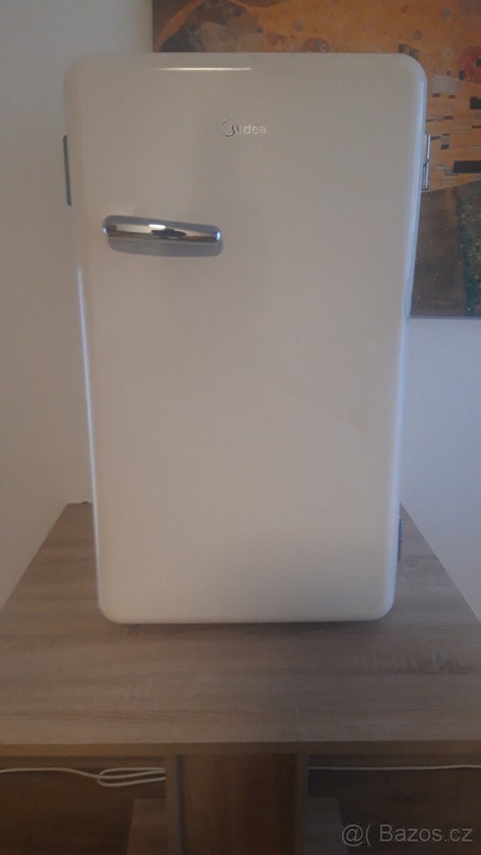 retro lednice MIDEA - 10