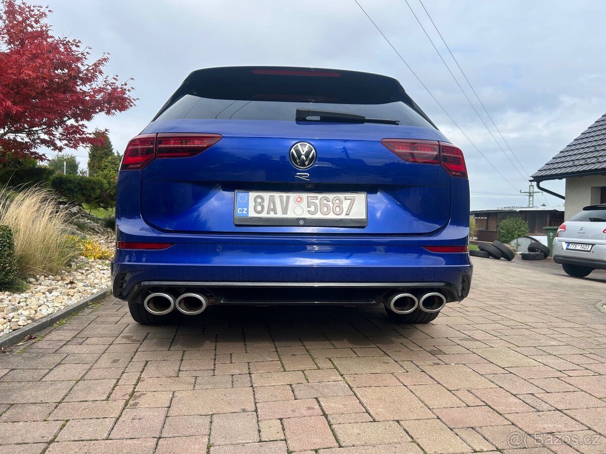 VW Golf VIII R kombi 2.0tsi 235kw 8/2021 - 10