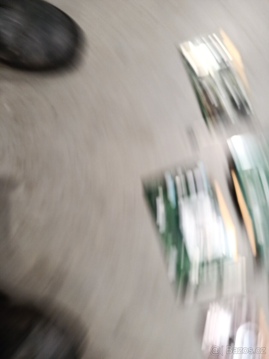 Základní desky, paměti, atd - 10