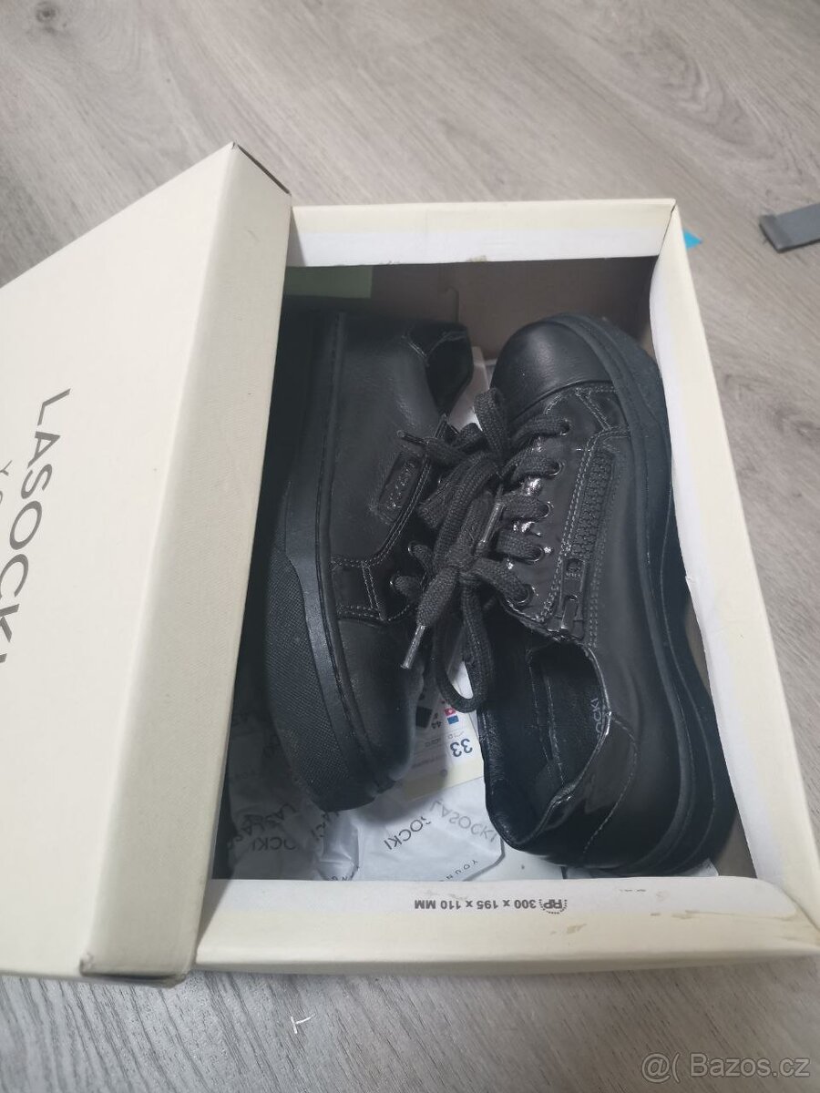 Dětské boty v dobrém stavu - 10