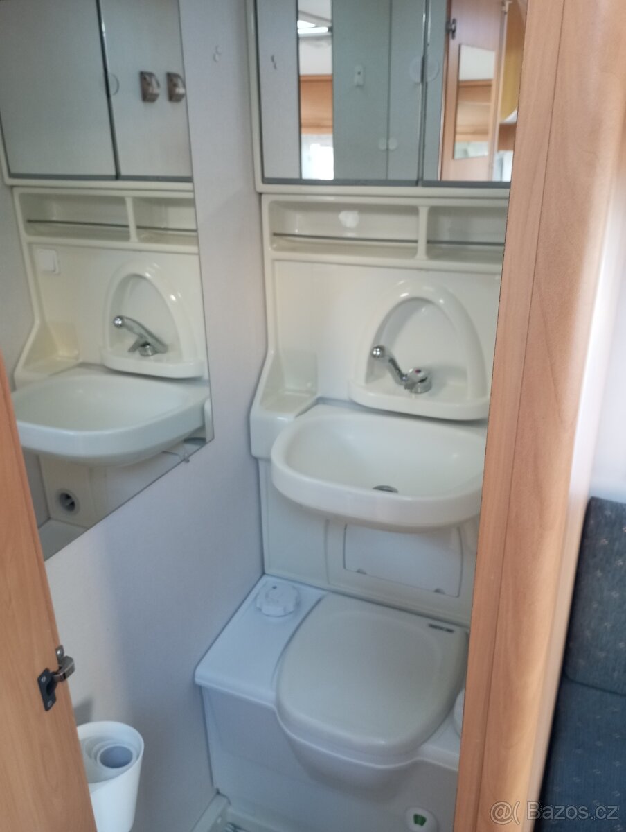 Chateau 403C r.v.2001 el.mover+markýza - 10