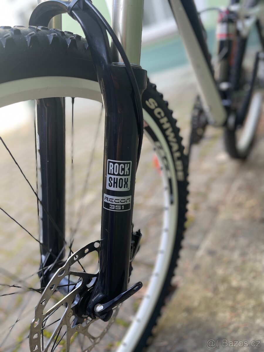 Prodám celoodpružené kolo KTM - 10