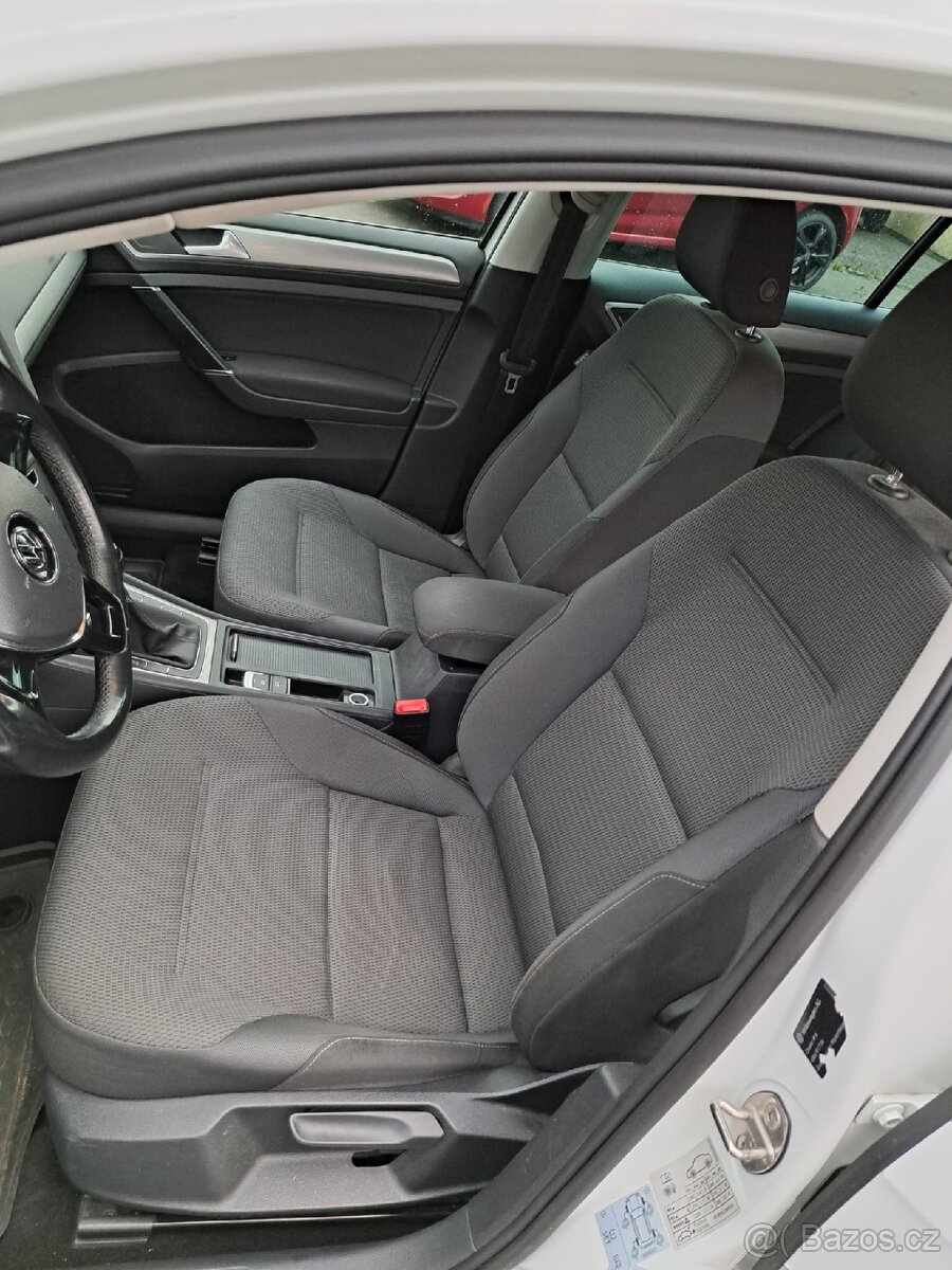 Volkswagen Golf 1.6 TDI 81kW - 10