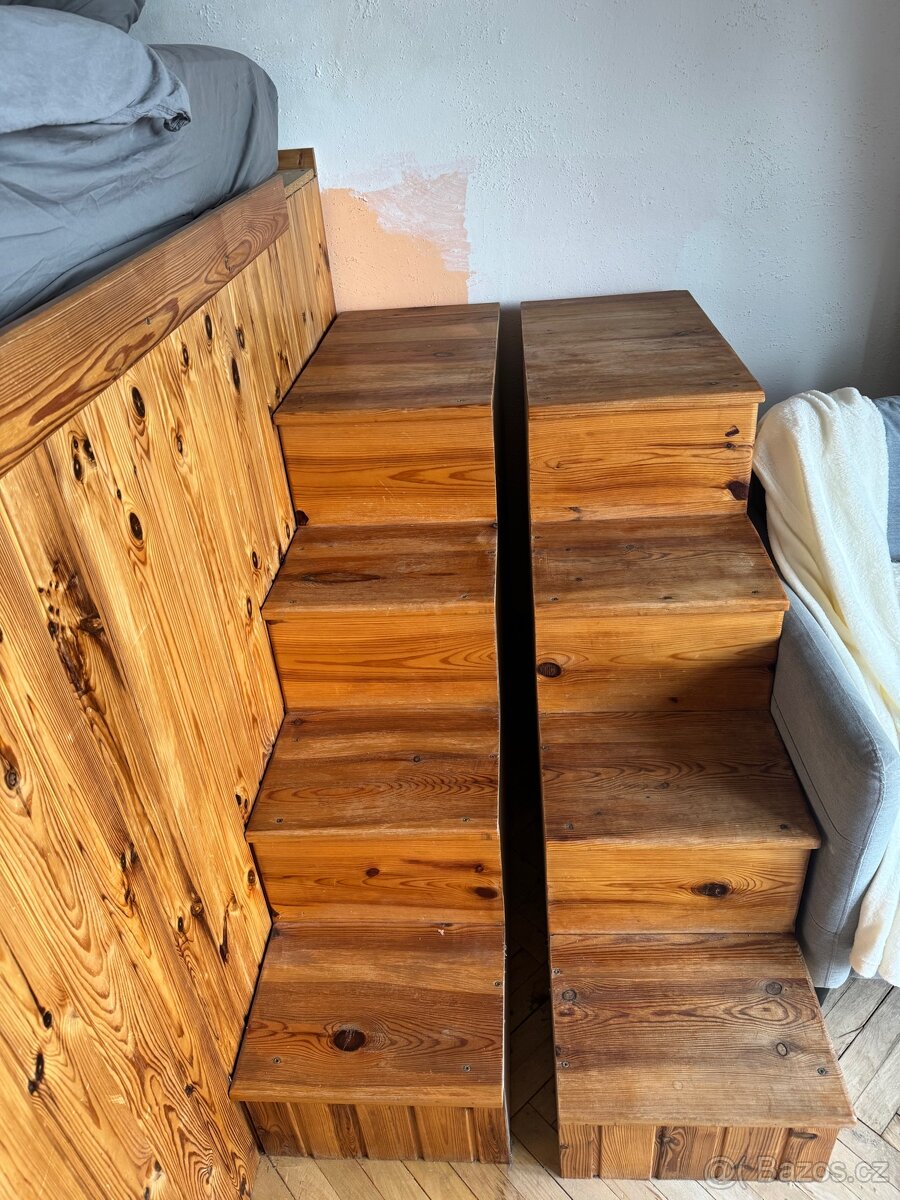 Postel s úložným prostorem - 10