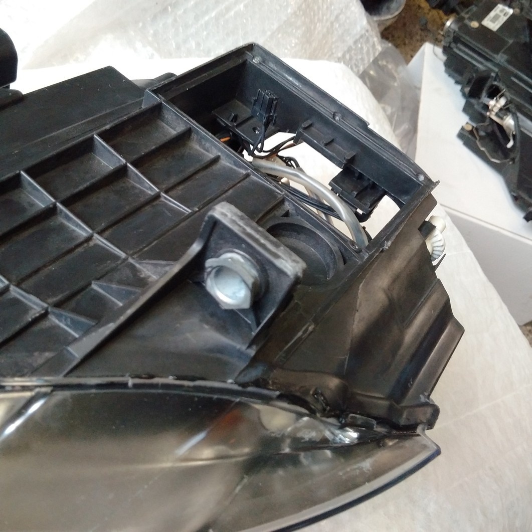 xenony vw passat b6 3C pravy levy 05-07 - 10