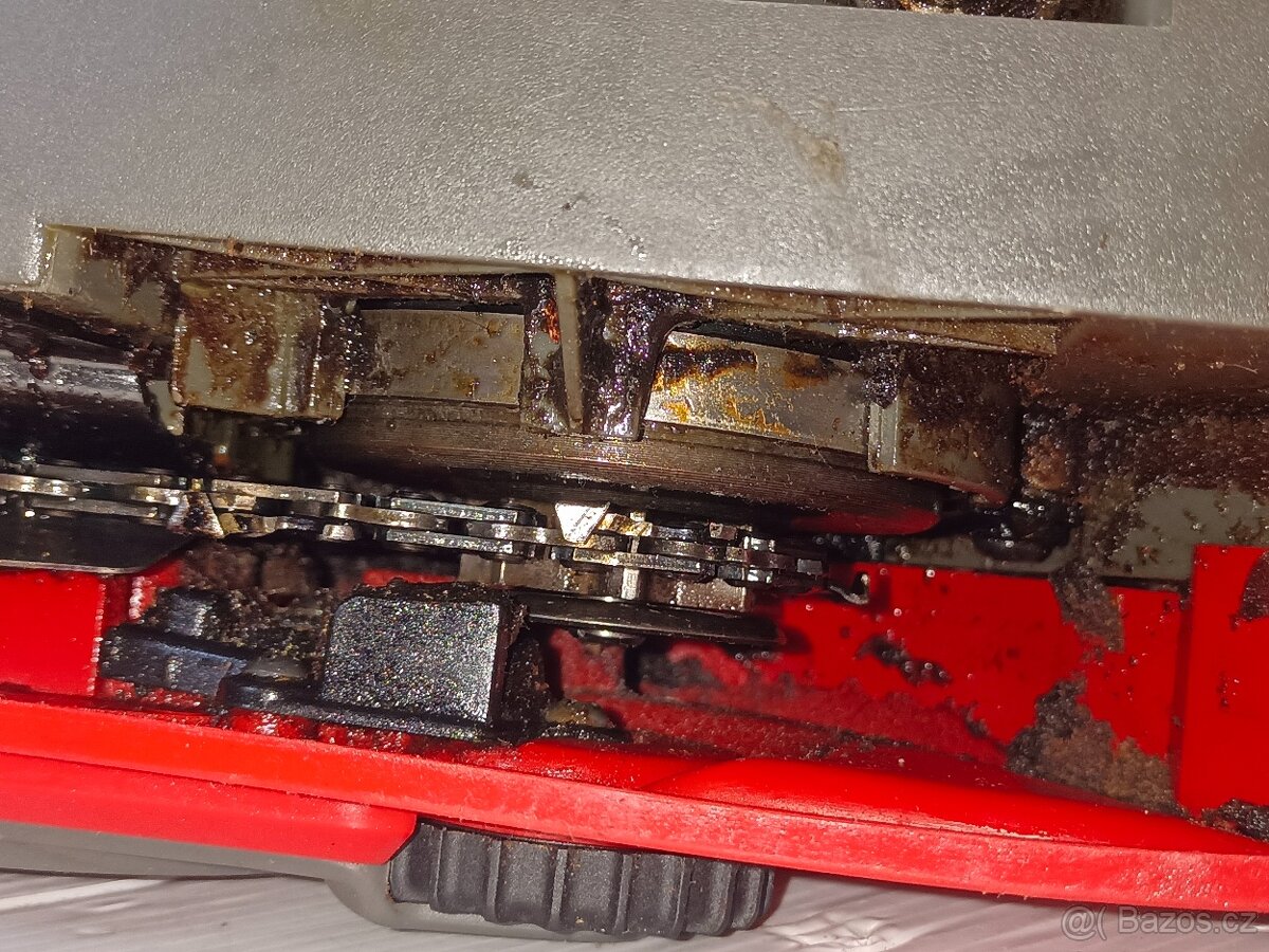 HOMELITE motorová pila HCS-4640C - 10