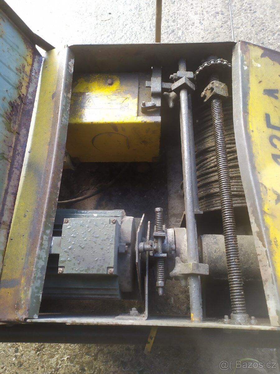 Stavební vrátek - 10