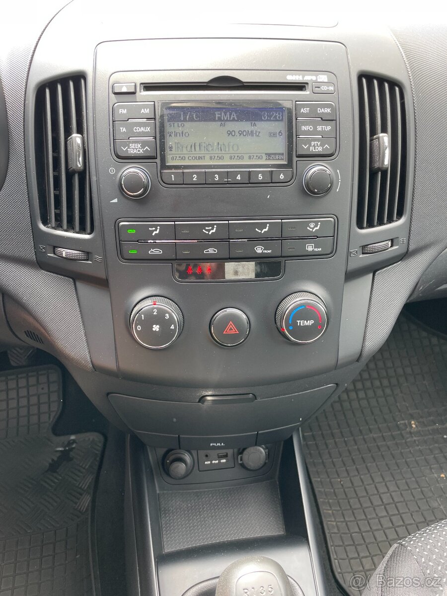 Hyundai I30, 1.4i 2011 - 10